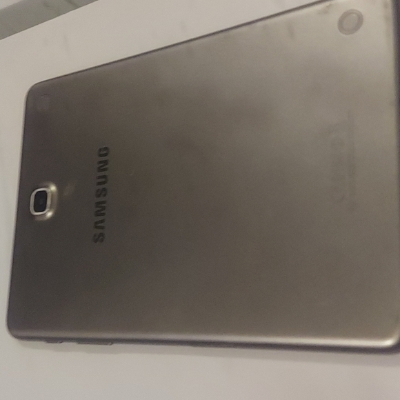 samsung tablet - Picture 2 of 2